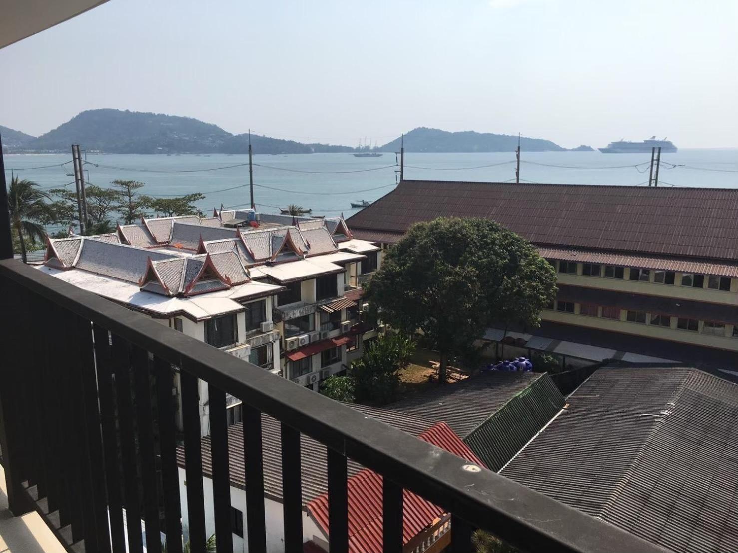 Blueskyhouse Patong Hotel Exterior foto